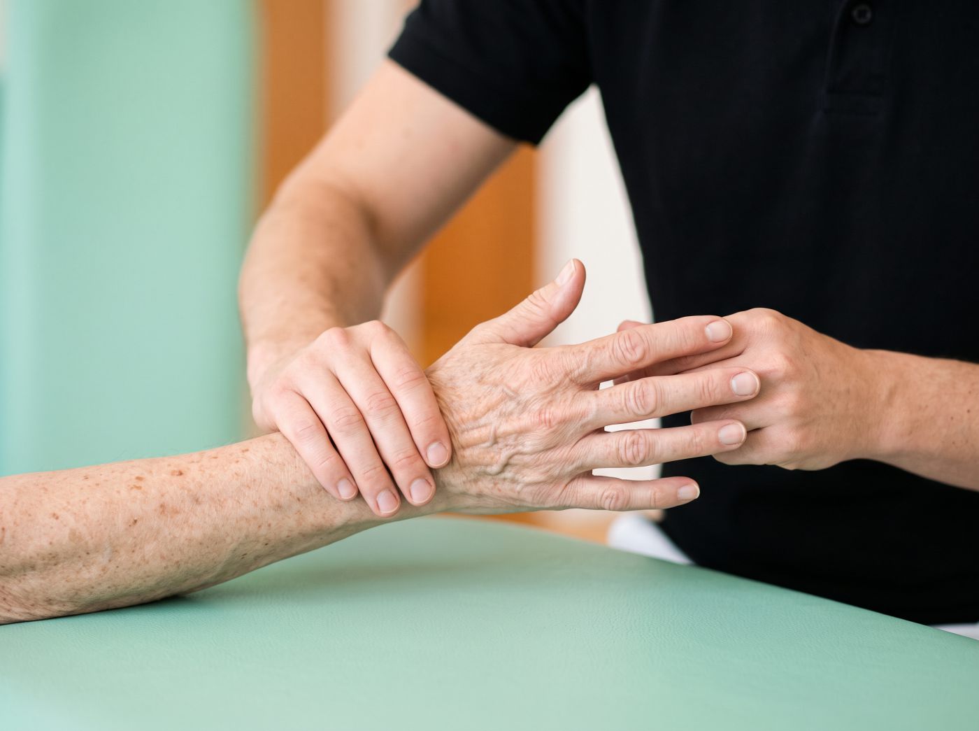 Anwendungsgebiete Krankengymnastik nach Bobath – RehaPro Neu-Ulm